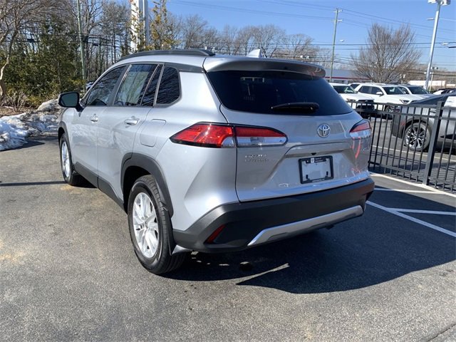 Used 2024 Toyota Corolla Cross LE image 6
