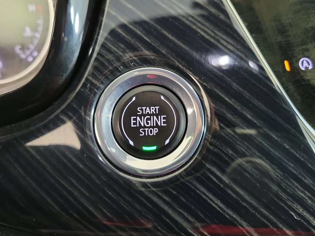 Certified 2024 Cadillac XT6 Premium Luxury FWD image 31