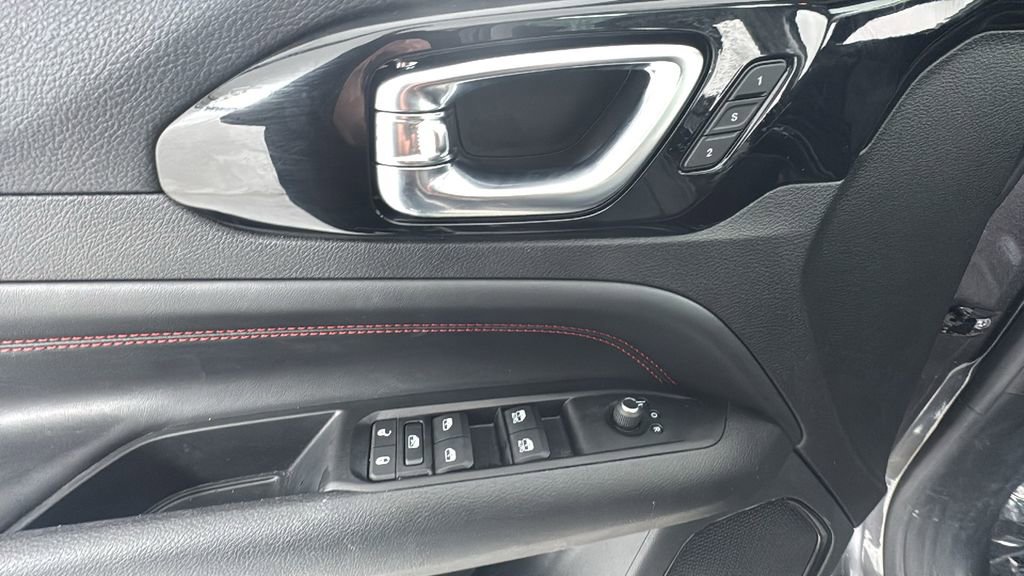 Used 2022 Jeep Compass Trailhawk w/ Trailhawk Elite Group image 20