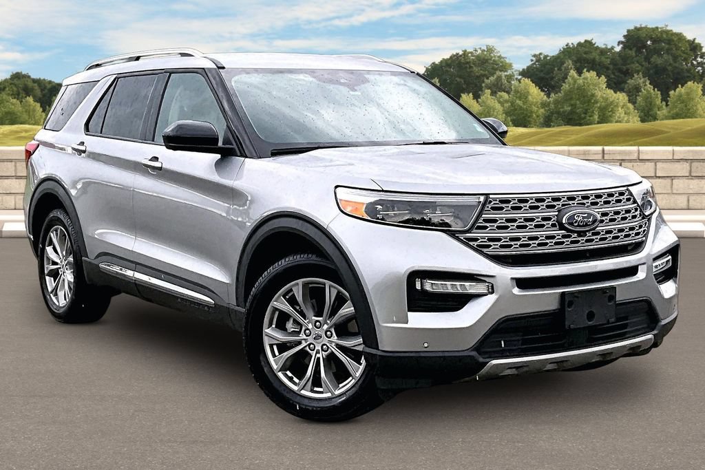 Used 2022 Ford Explorer Limited AWD/4WD image 2
