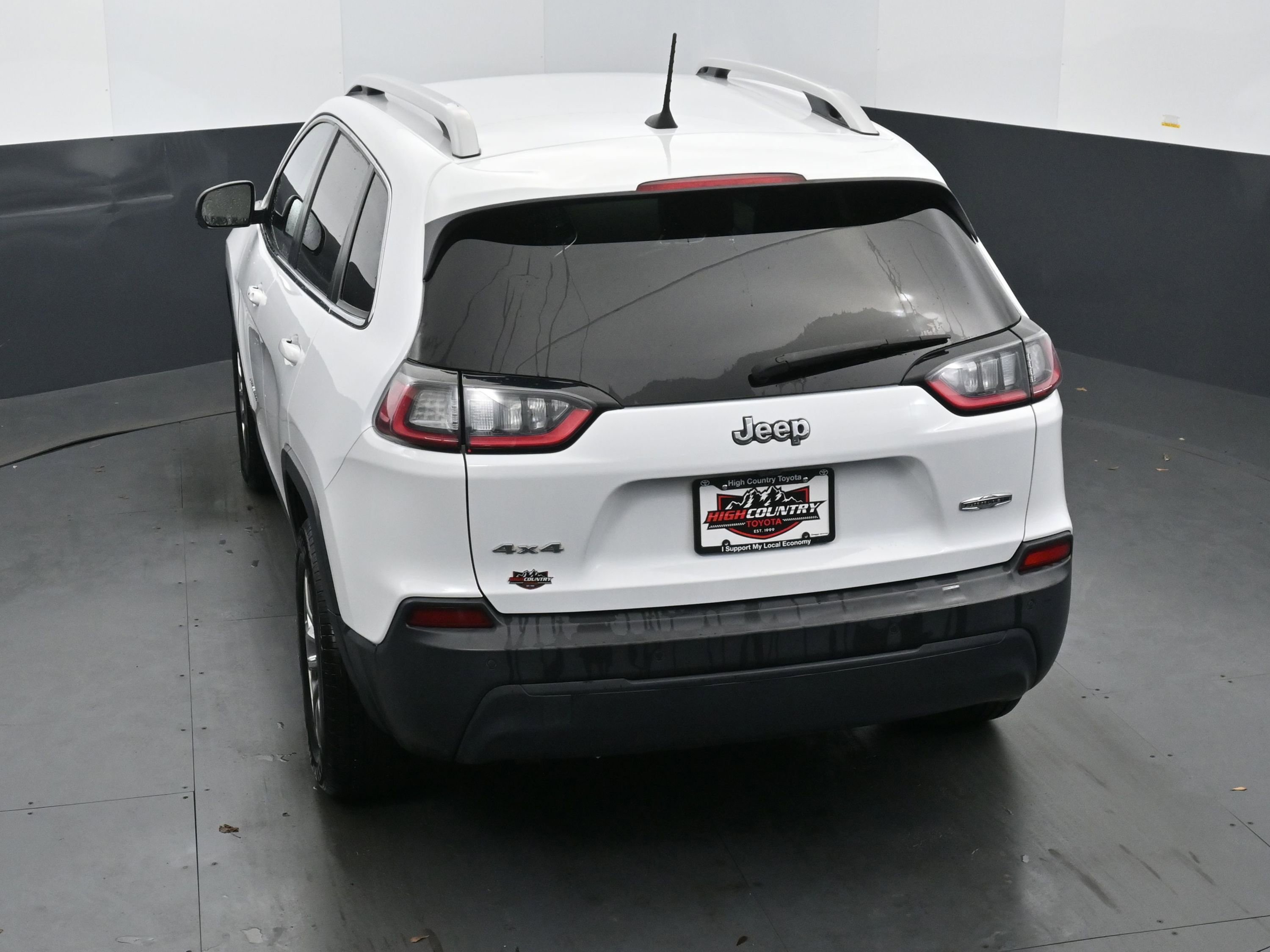 Used 2020 Jeep Cherokee Latitude Plus image 31