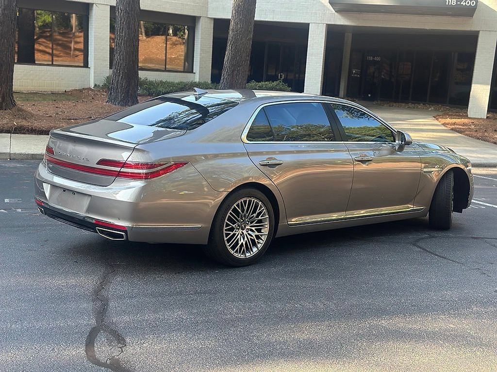 Used 2021 Genesis G90 3.3T Premium RWD image 2