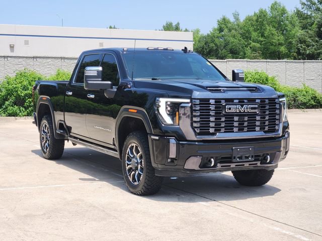 Used 2024 GMC Sierra 3500 Denali Ultimate AWD/4WD image 3