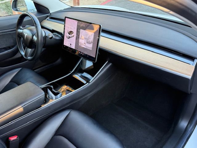 Used 2018 Tesla Model 3 Long Range image 20