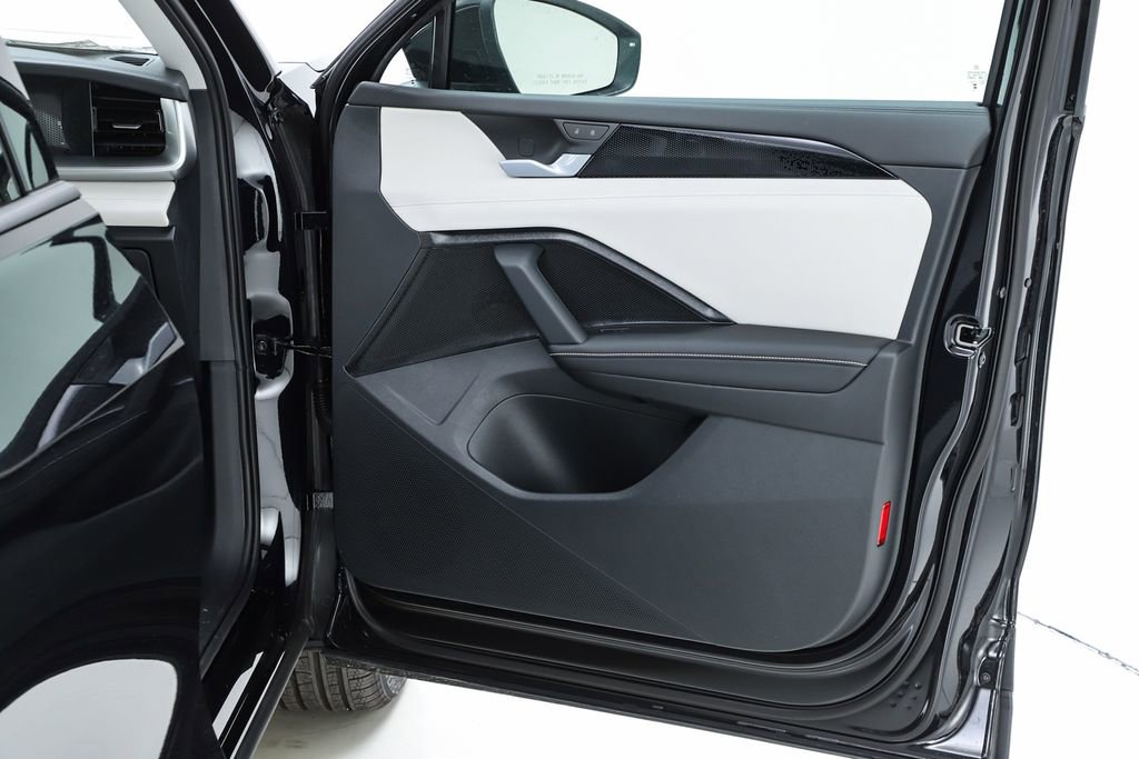 New 2026 Volkswagen Tiguan SE image 71