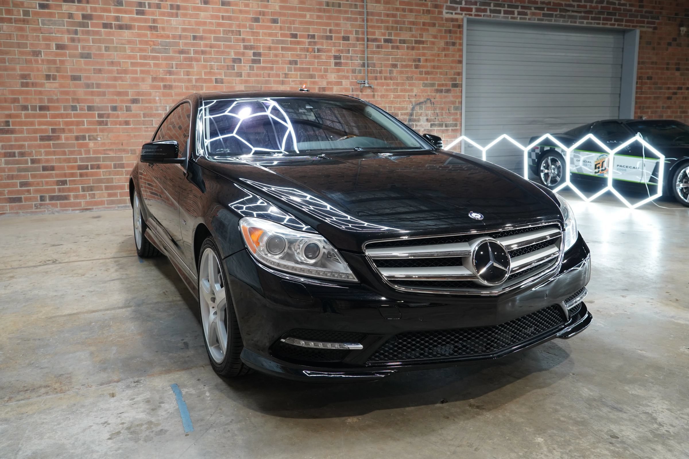 Used 2011 Mercedes-Benz CL 550 4MATIC w/ Sport Pkg Plus One image 4