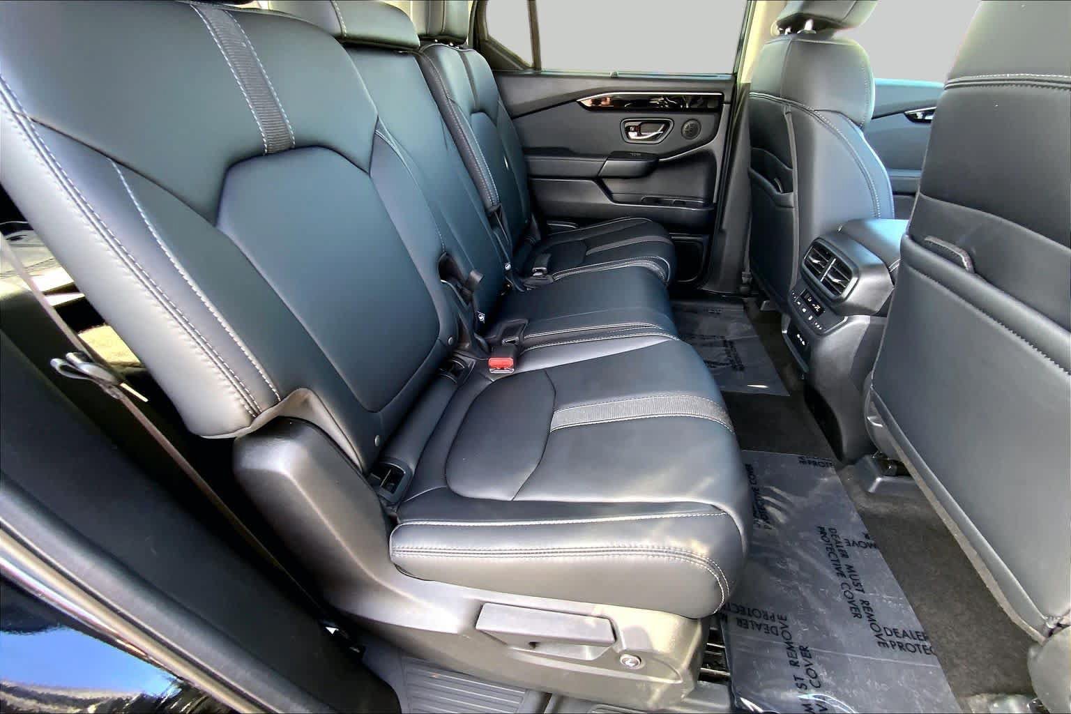 Used 2025 Honda Pilot EX-L image 18