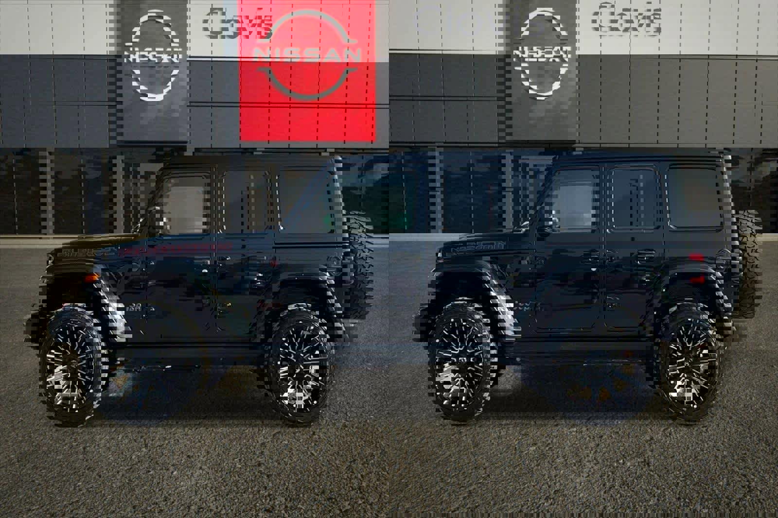 Used 2022 Jeep Wrangler Unlimited Rubicon w/ LED Lighting Group image 6