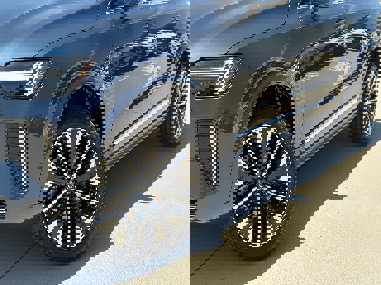 New 2026 Volvo XC90 B6 Ultra w/ Protection Package image 5