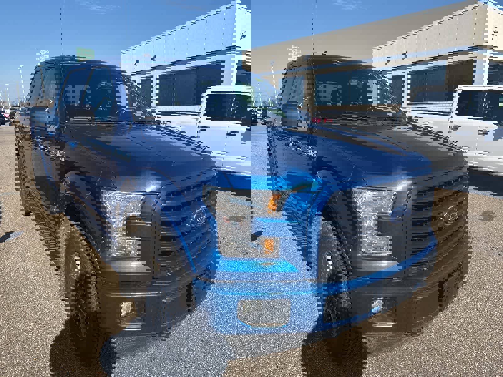 Used 2017 Ford F150 XLT w/ Equipment Group 302A Luxury image 5