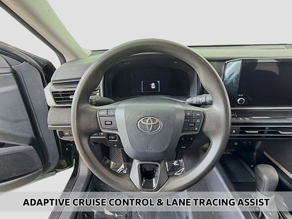 Used 2025 Toyota Camry LE image 3