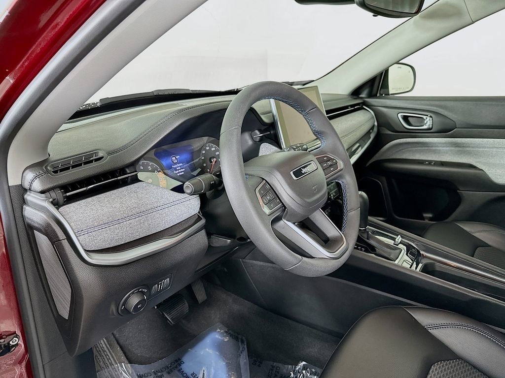 Certified 2022 Jeep Compass Latitude image 16