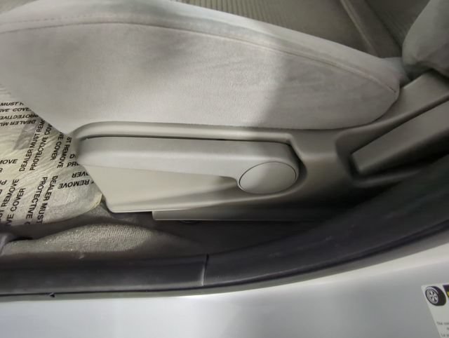 Used 2012 Nissan Sentra 2.0 SR w/ Convenience Pkg FWD image 29