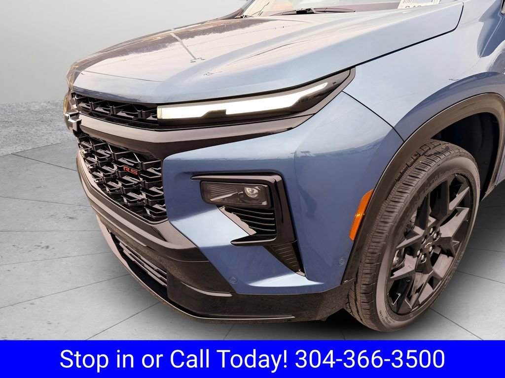 New 2026 Chevrolet Traverse RS w/ LPO, Floor Liner Package AWD/4WD image 11