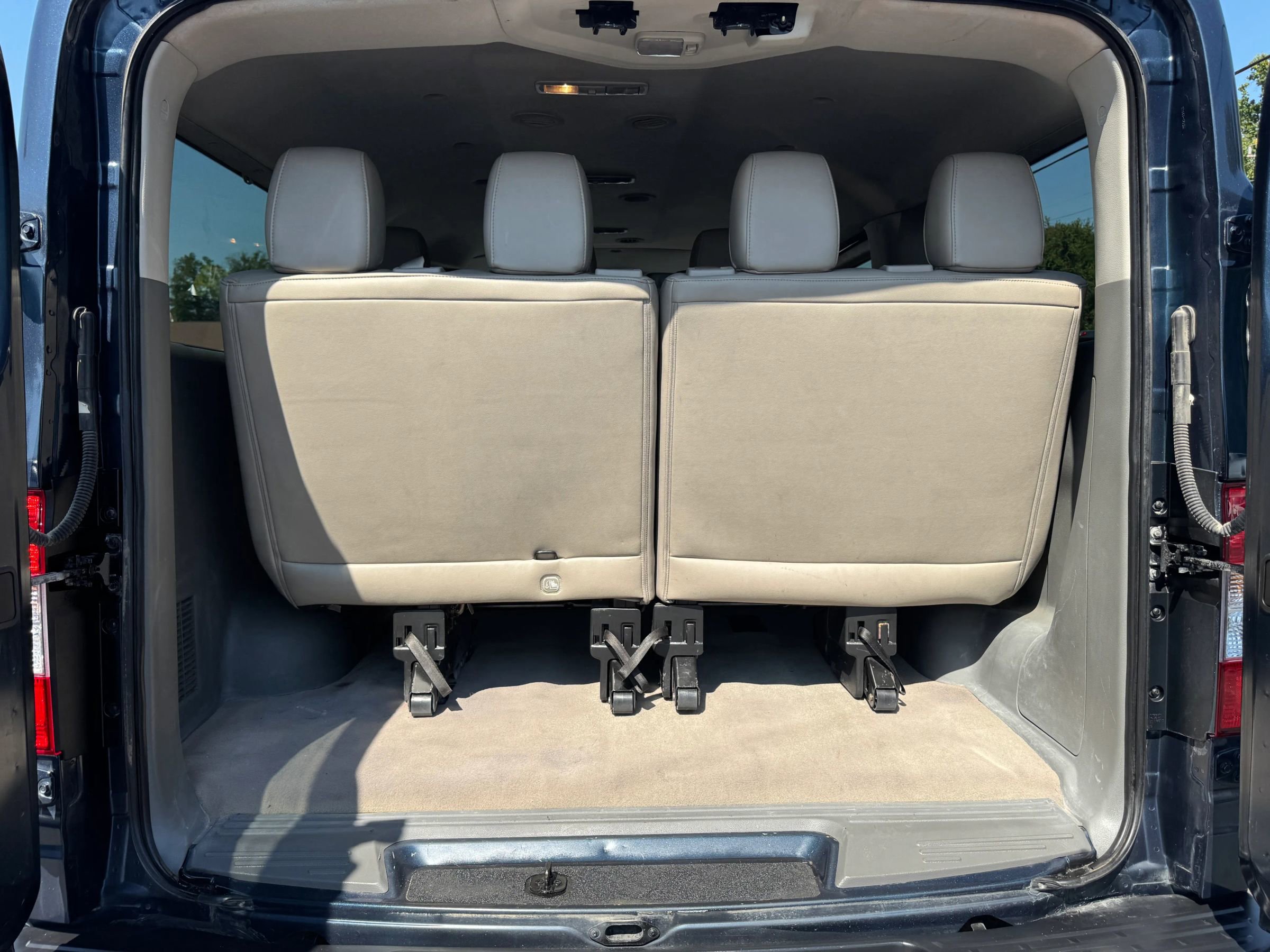 Used 2020 Nissan NV 3500 SL RWD image 12