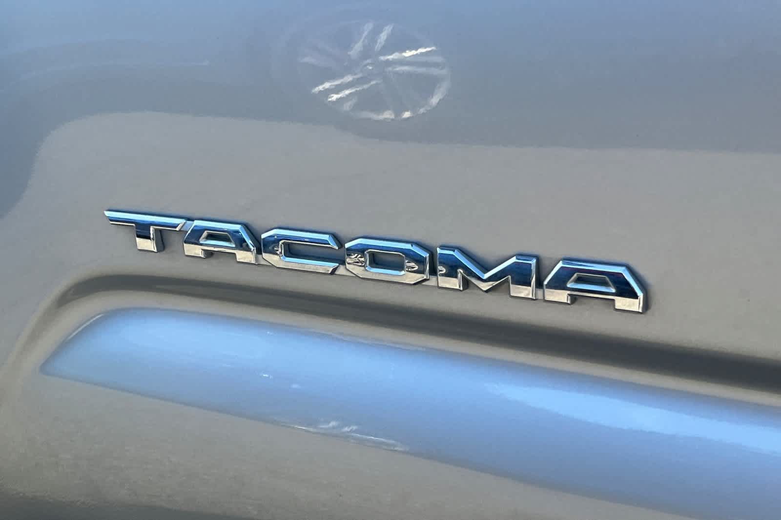 Used 2016 Toyota Tacoma TRD Sport AWD/4WD image 20