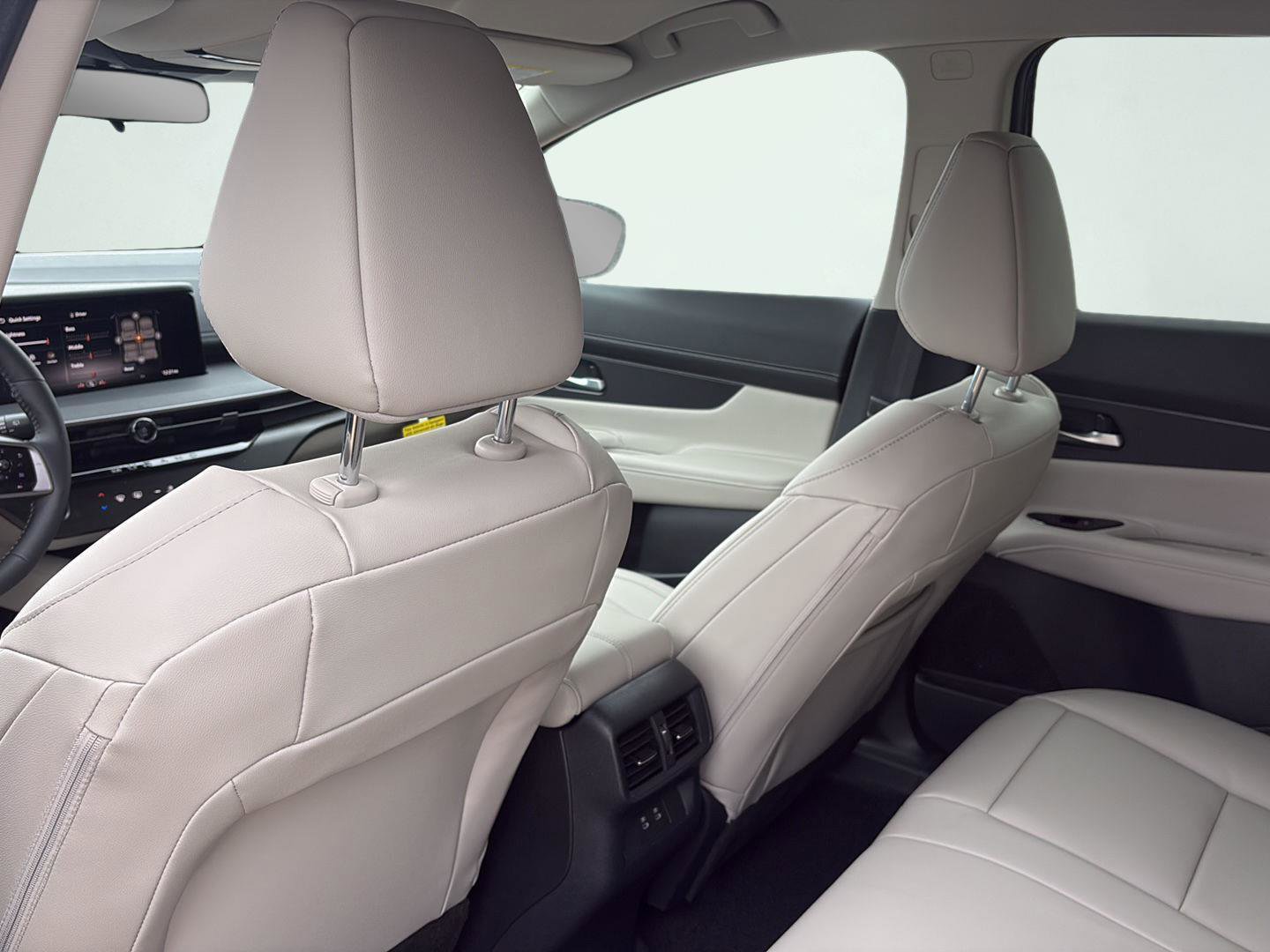 New 2026 Nissan Murano SV AWD/4WD image 17