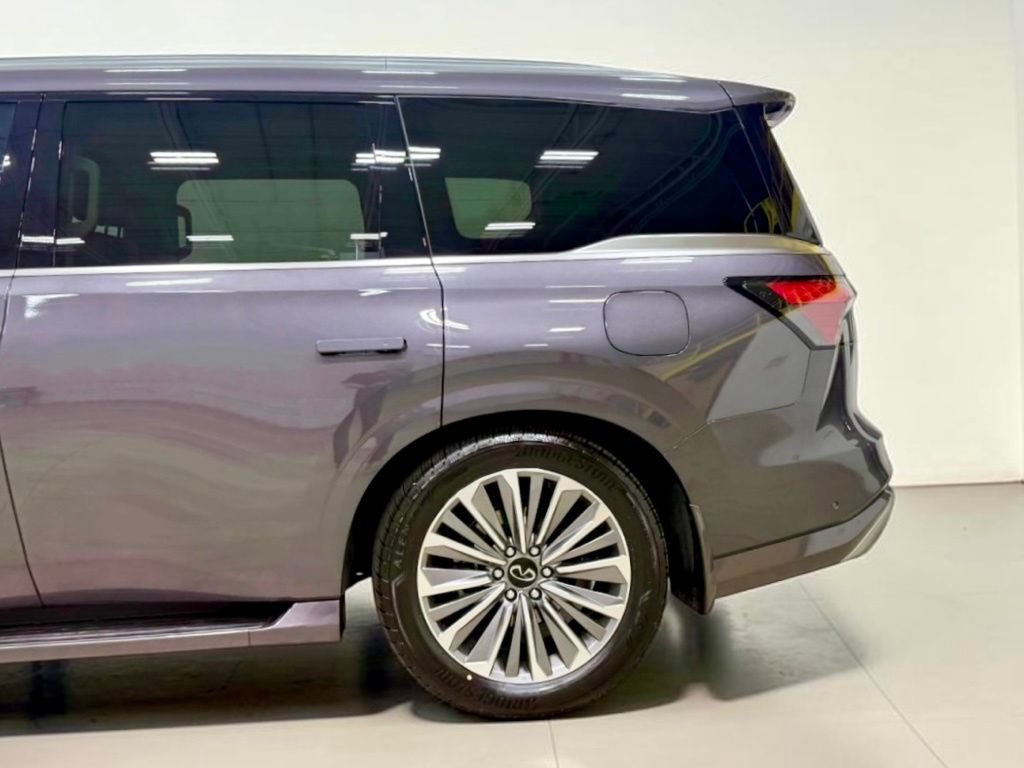 Used 2026 INFINITI QX80 Luxe w/ Cargo Package AWD/4WD image 10