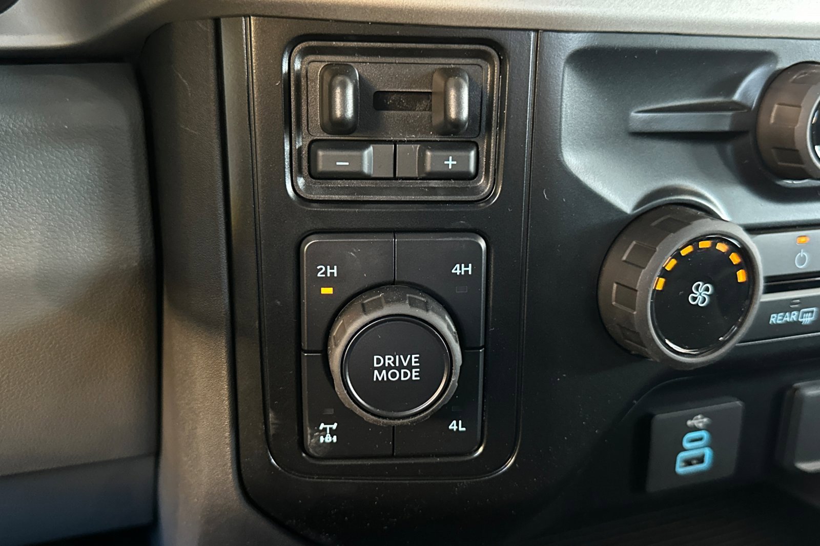 New 2026 Ford F350 XLT image 25