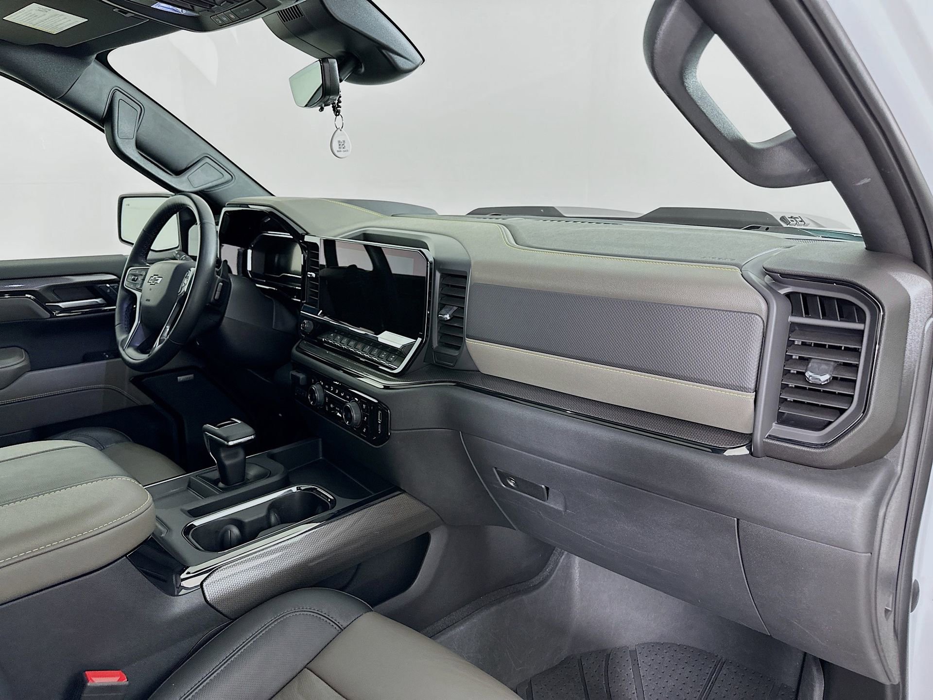 Used 2023 Chevrolet Silverado 1500 ZR2 w/ Technology Package image 31