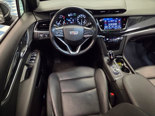 Used 2023 Cadillac XT6 Premium Luxury image 13