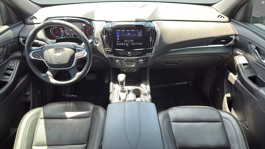 Used 2023 Chevrolet Traverse High Country FWD image 11