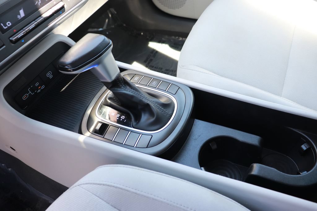 Used 2024 Hyundai Kona SEL FWD image 15