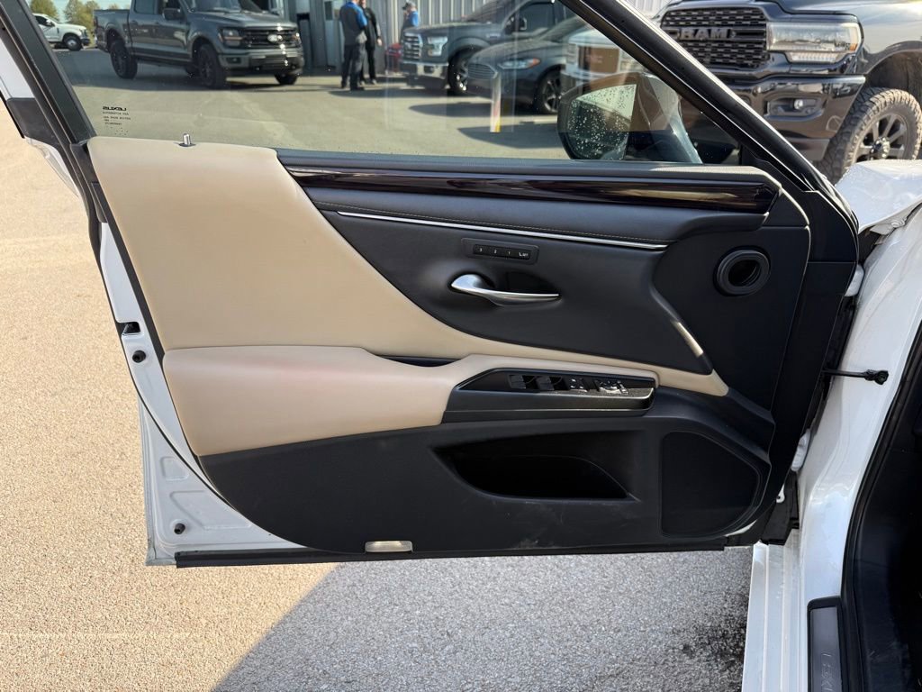 Used 2020 Lexus ES 350 w/ Premium Package image 7