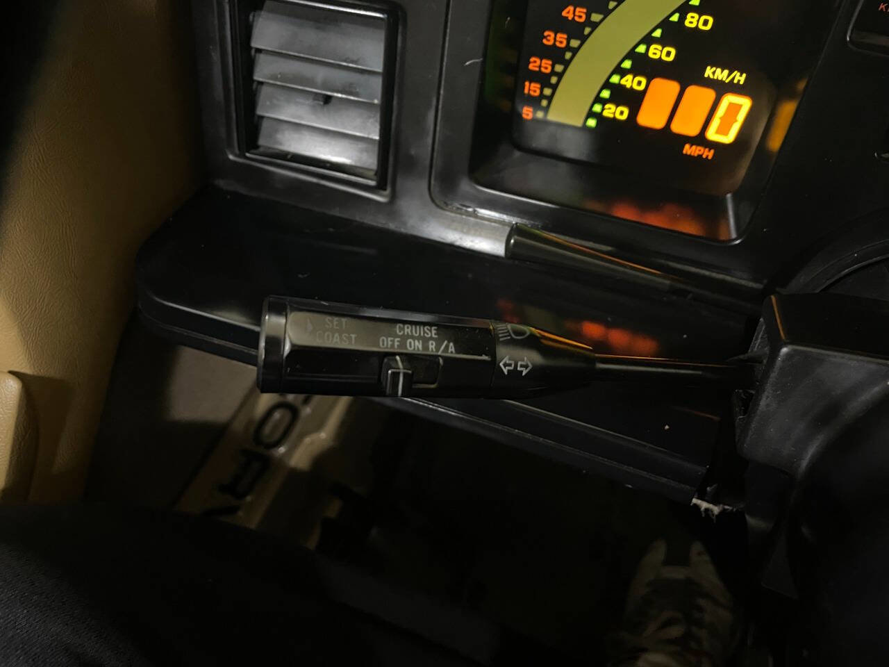 Used 1986 Chevrolet Corvette Coupe image 31