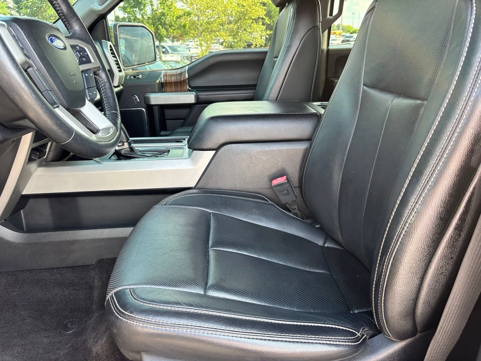 Used 2018 Ford F150 Lariat w/ Equipment Group 502A Luxury AWD/4WD image 14