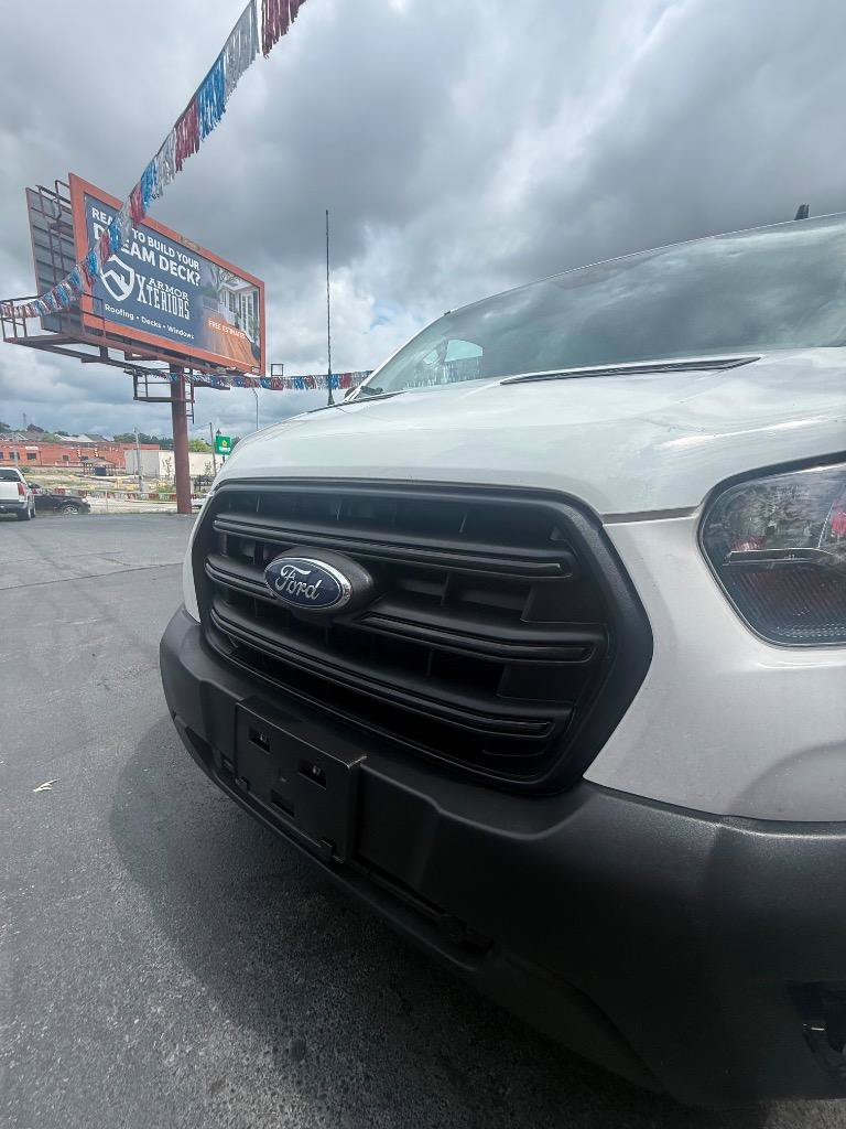 Used 2020 Ford Transit 150 Low Roof RWD image 7