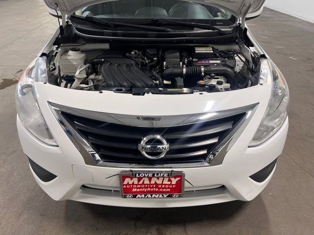 Used 2019 Nissan Versa SV FWD image 9