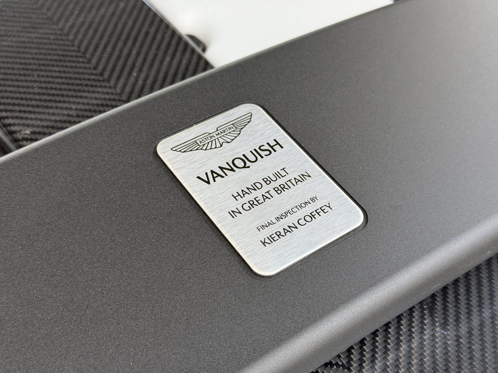 Used 2025 Aston Martin Vanquish RWD image 38