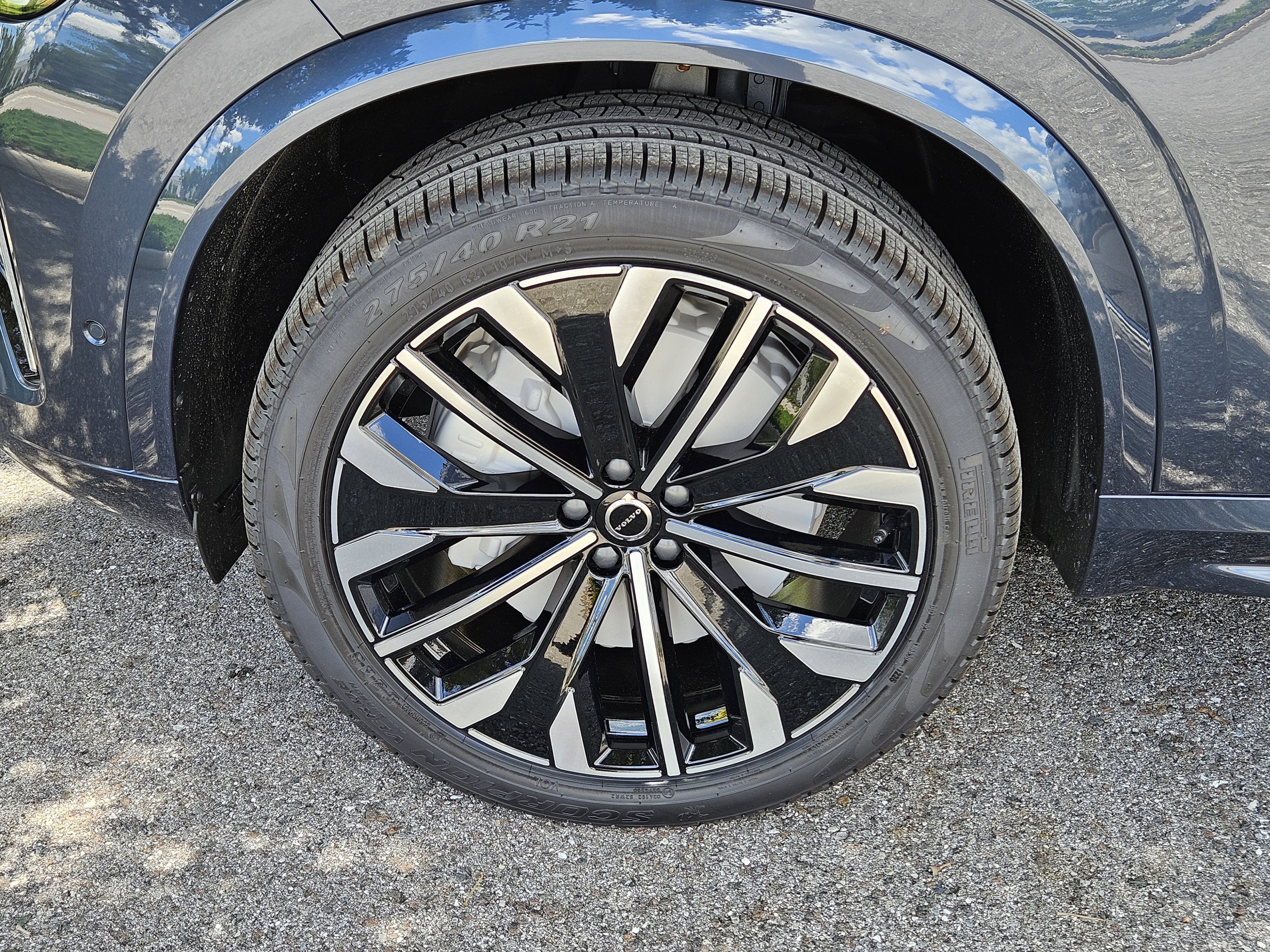 New 2026 Volvo XC90 B5 Plus image 37