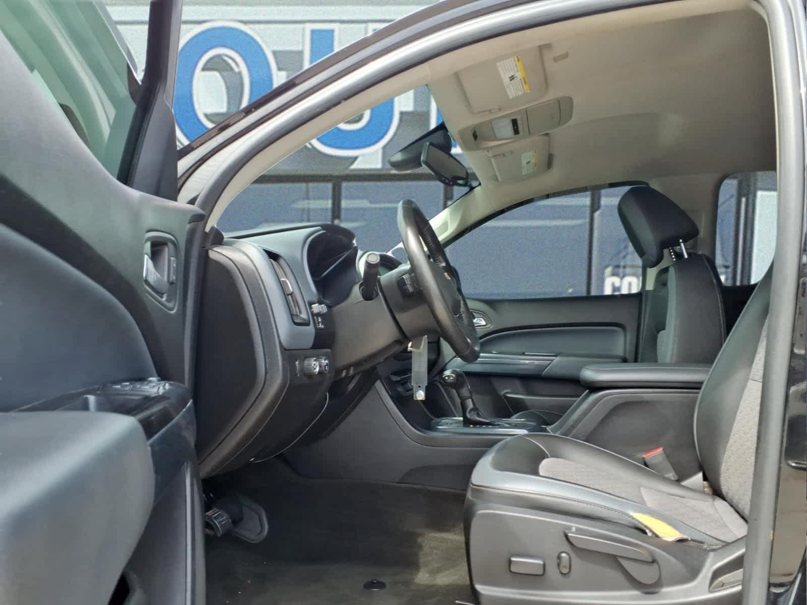 Used 2018 Chevrolet Colorado Z71 AWD/4WD image 11