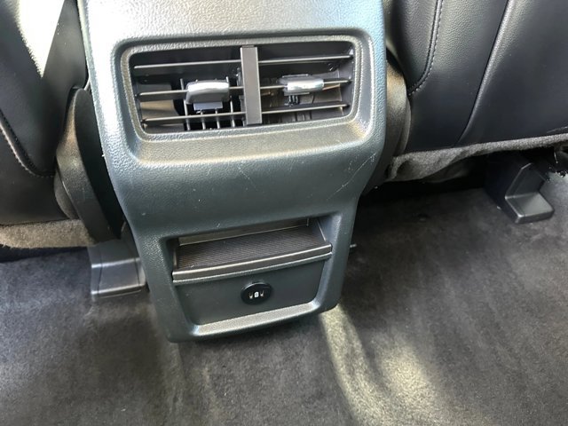Used 2024 Ford Edge SEL AWD/4WD image 19