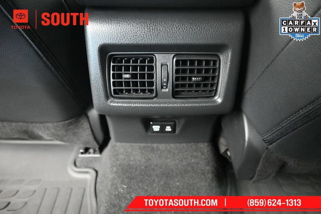 Used 2026 Toyota Camry SE FWD image 25