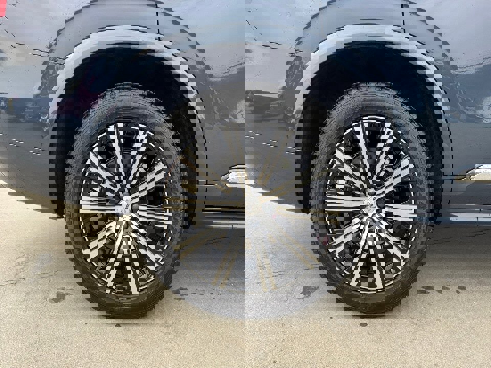 Certified 2023 Volvo XC90 B6 Plus w/ Protection Package Premier image 23