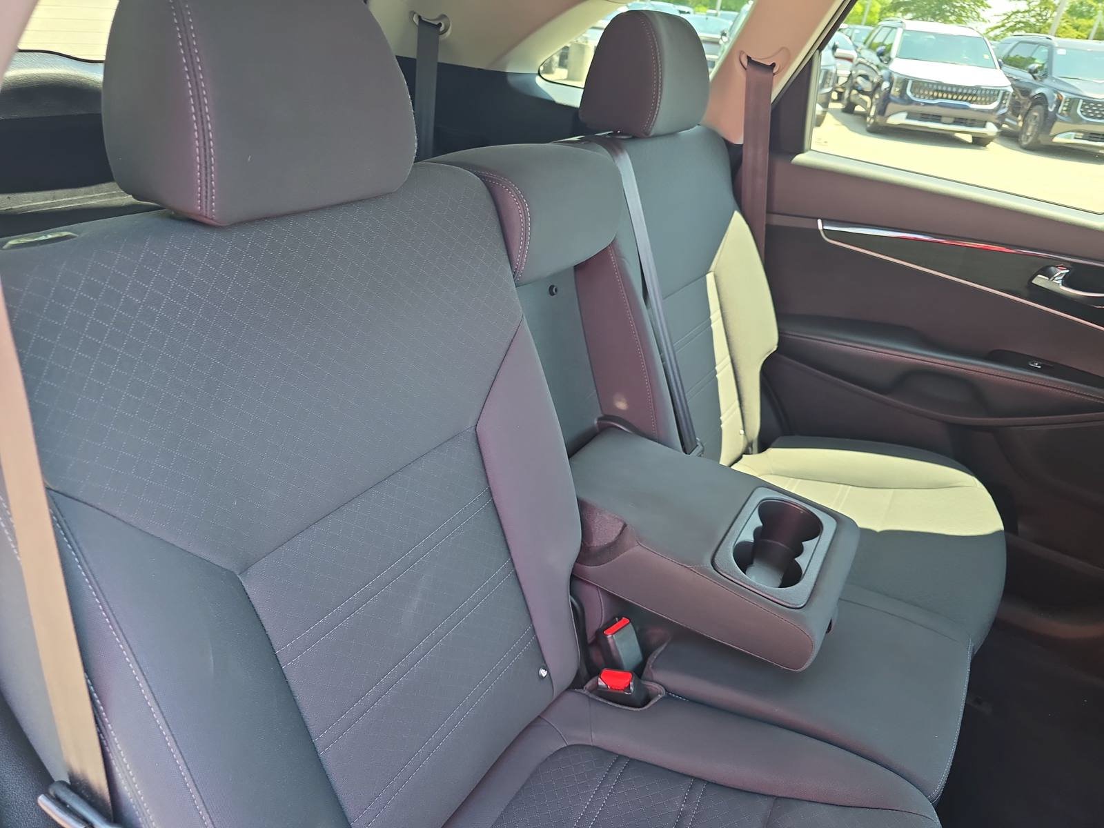 Used 2020 Kia Sorento S FWD image 11