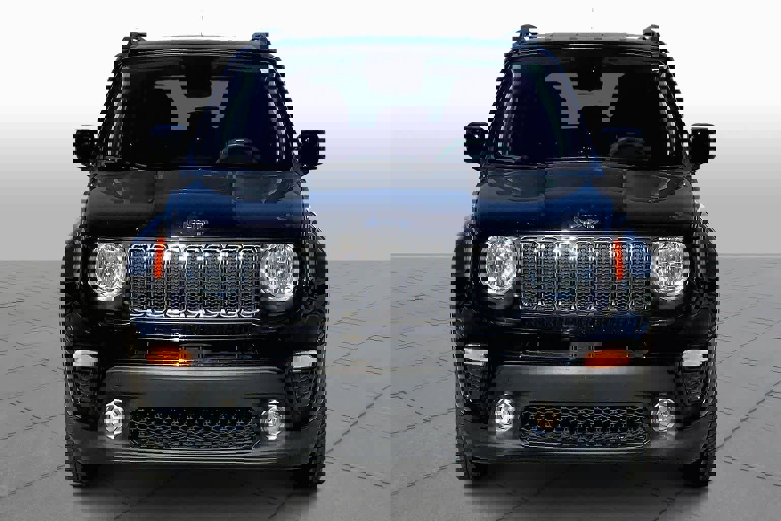 Used 2020 Jeep Renegade Latitude image 4