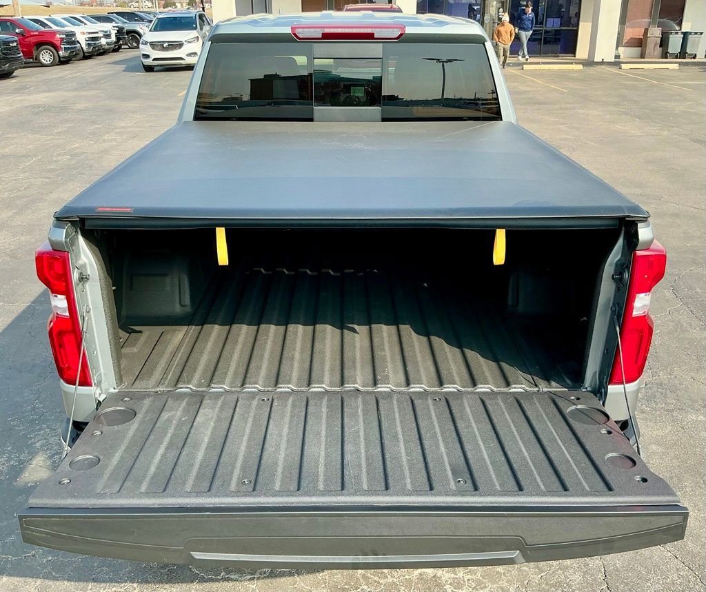 Used 2025 Chevrolet Silverado 1500 LTZ image 17