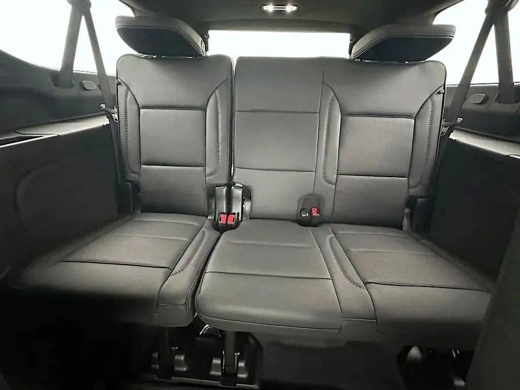 New 2026 GMC Yukon XL Denali w/ LPO, Floor Liner Package image 18