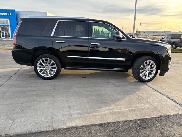 Certified 2018 Cadillac Escalade Premium Luxury image 2