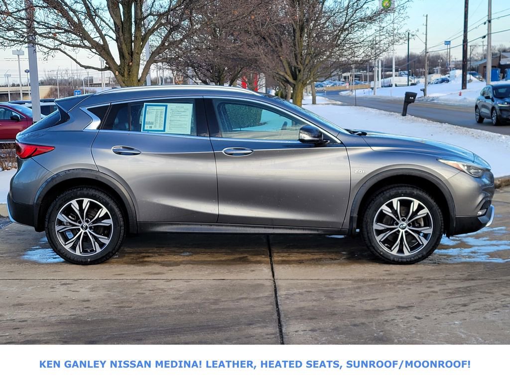 Used 2018 INFINITI QX30 Premium w/ Cargo Package image 2