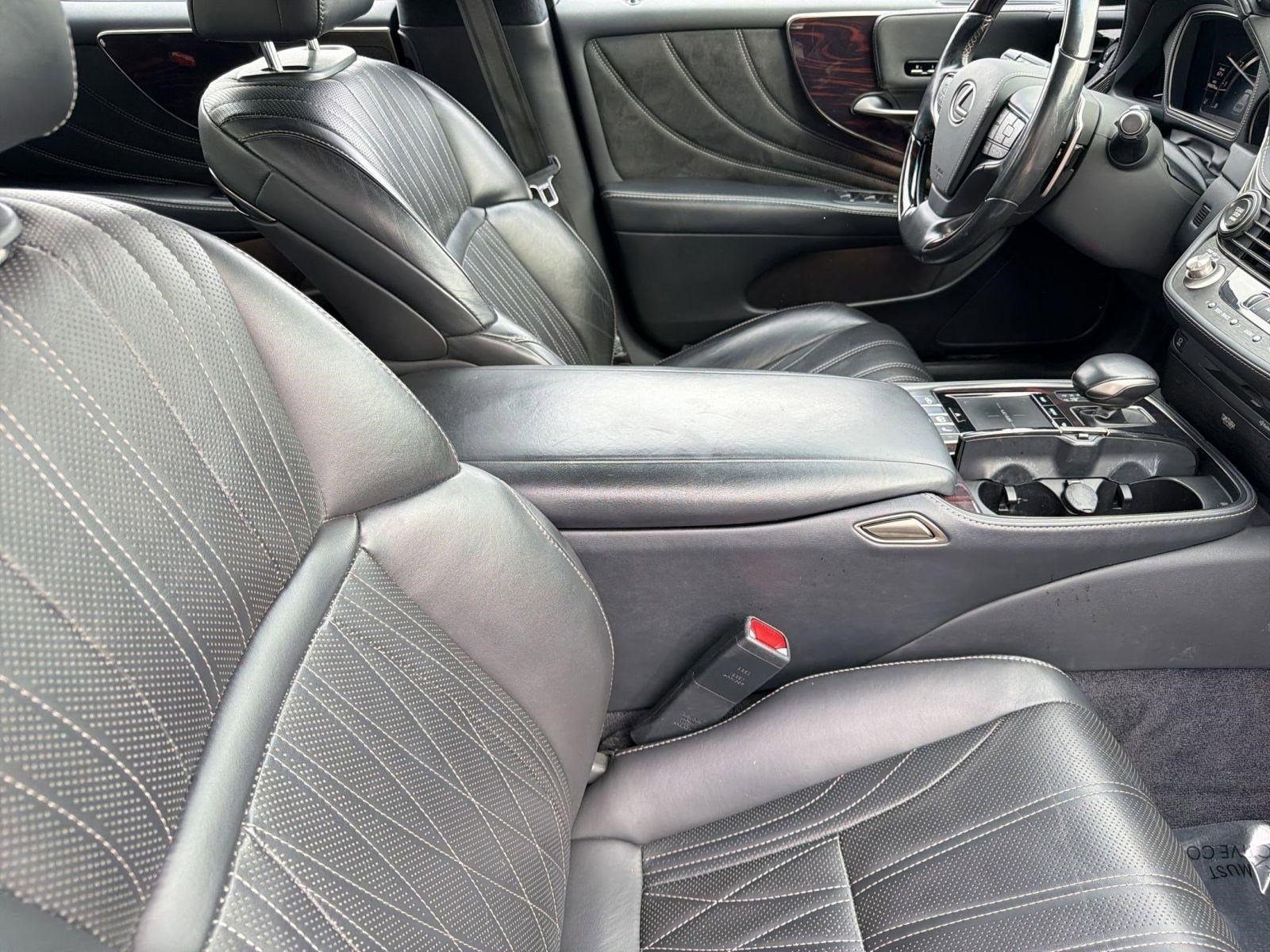 Used 2019 Lexus LS 500 w/ Interior Upgrade Package RWD image 31