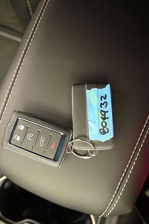 New 2025 Jeep Grand Cherokee Altitude image 19