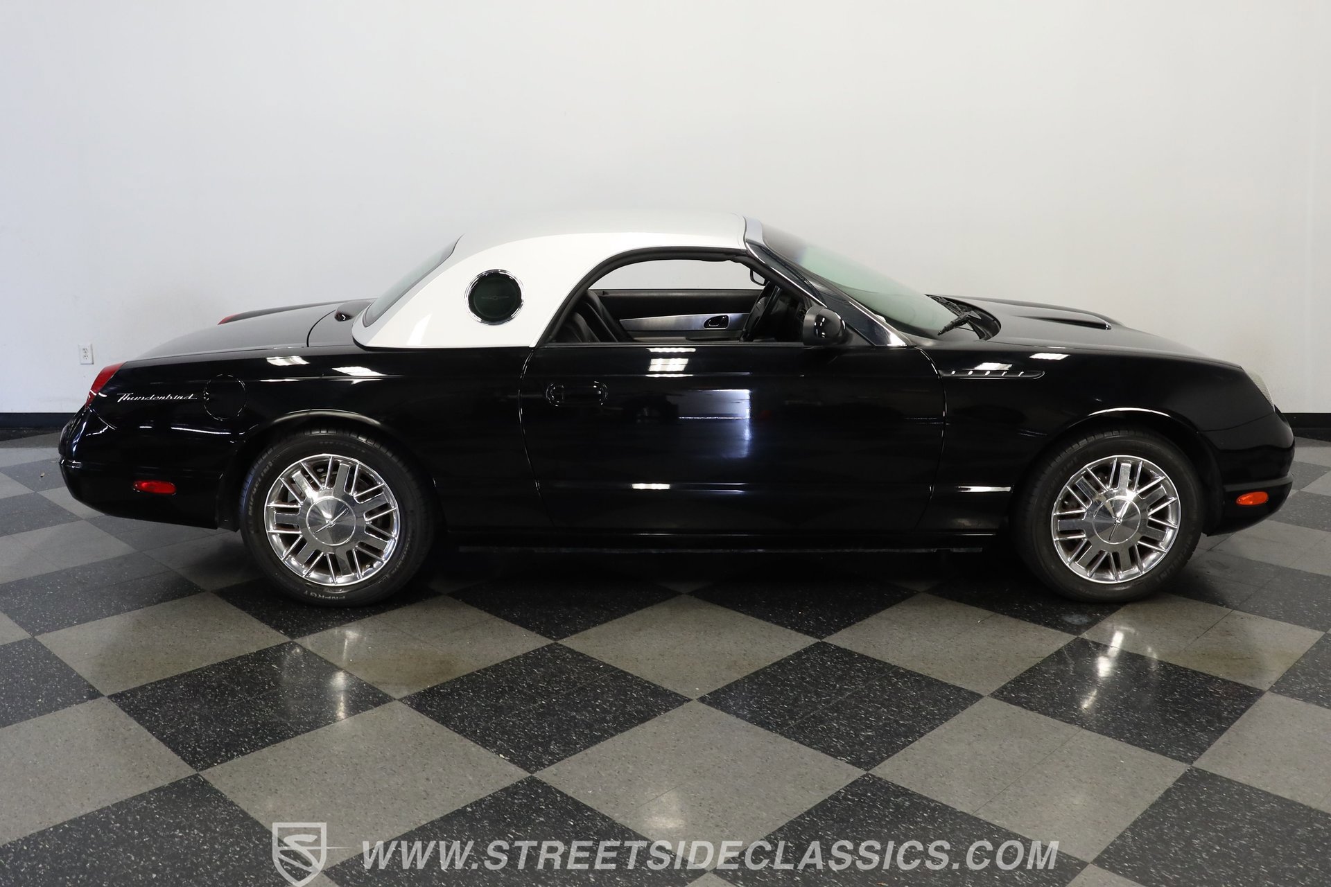 Used 2002 Ford Thunderbird Neiman Marcus RWD image 13