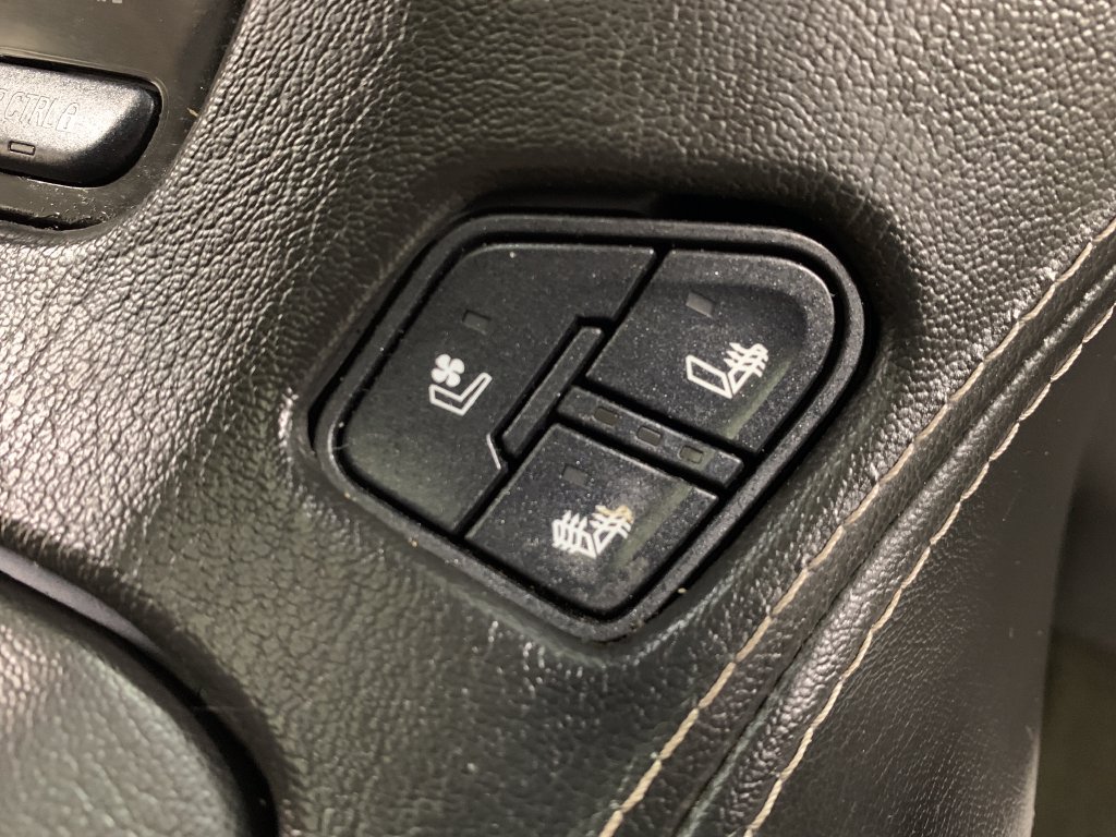 Used 2017 Chevrolet Tahoe Premier AWD/4WD image 30