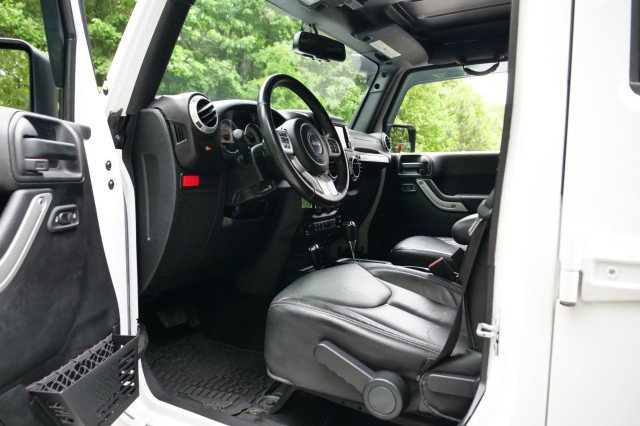 Used 2016 Jeep Wrangler Unlimited Rubicon AWD/4WD image 20