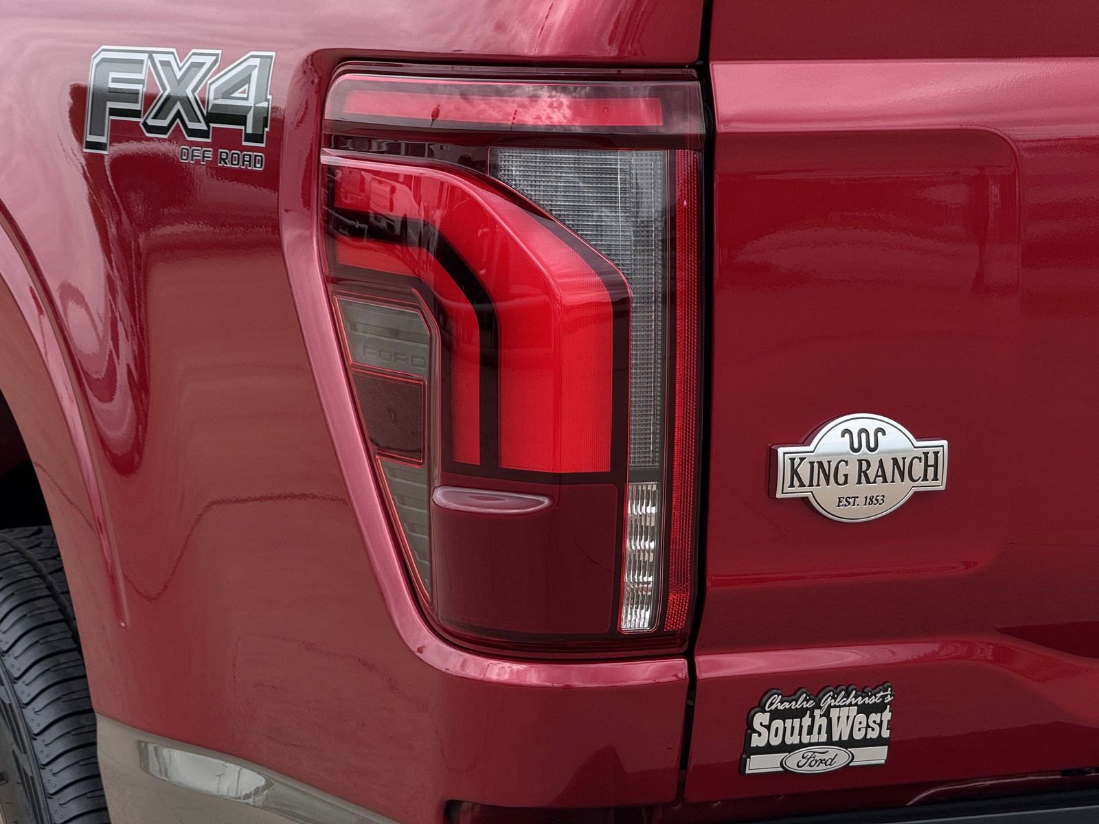 Used 2025 Ford F150 King Ranch w/ FX4 Off-Road Package image 12